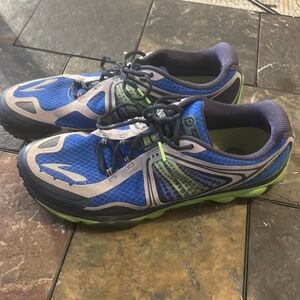 Brooks pure grit running shoes only worn once 14